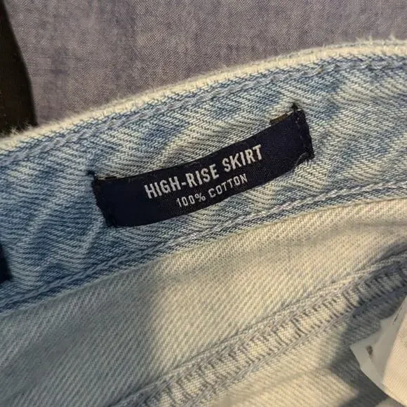 Hollister Light Wash Distressed Denim High Rise Mini Skirt Size 26 - Picture 7 of 8